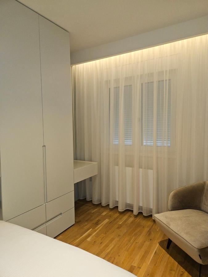 Adav Luxus Apartment Високо Екстериор снимка