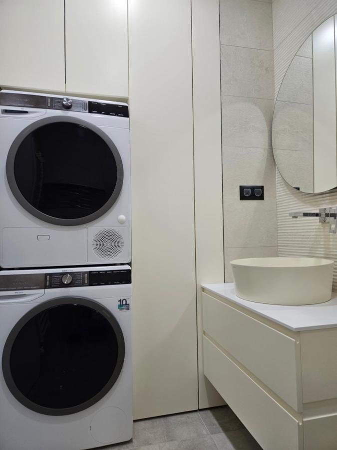 Adav Luxus Apartment Високо Екстериор снимка