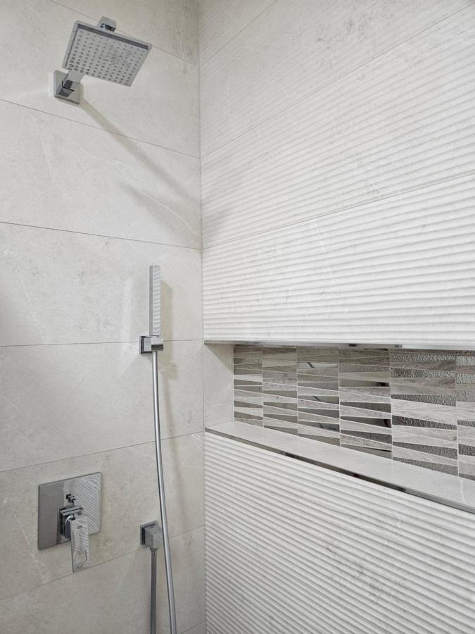 Adav Luxus Apartment Високо Екстериор снимка